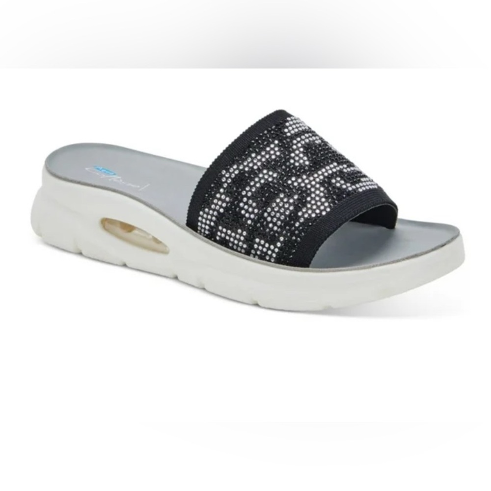 NEW AQUA COLLEGE Alina Wedge Slip Ons